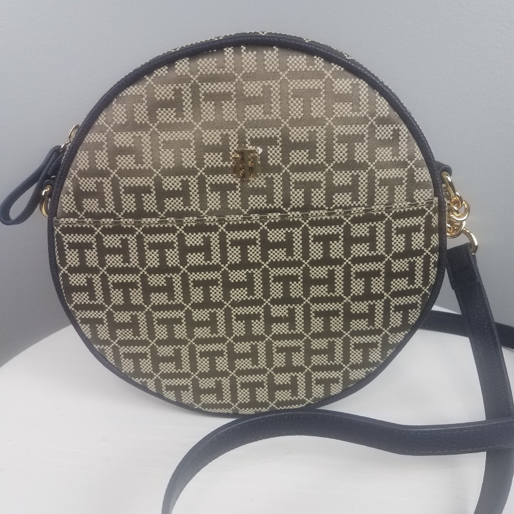 NWT Tommy Hilfiger Round Crossbody Purse